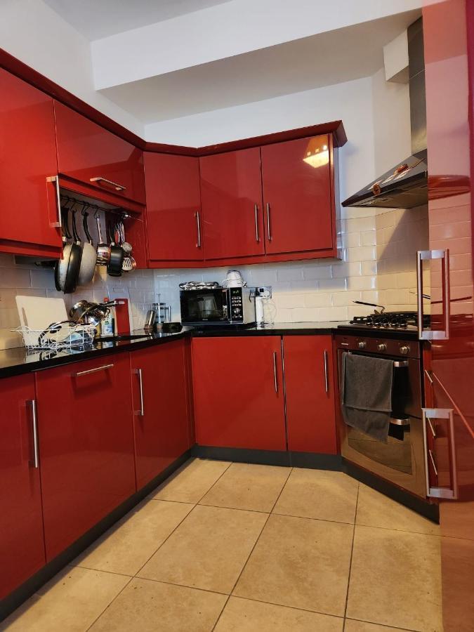 Our Tiny Little Home Cork Bagian luar foto