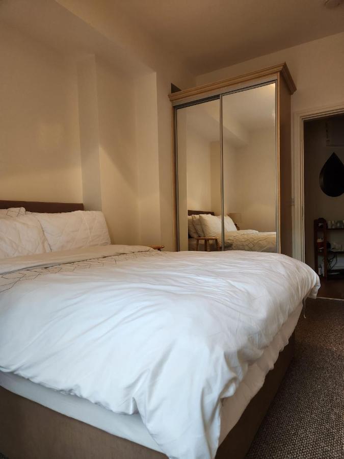 Our Tiny Little Home Cork Bagian luar foto